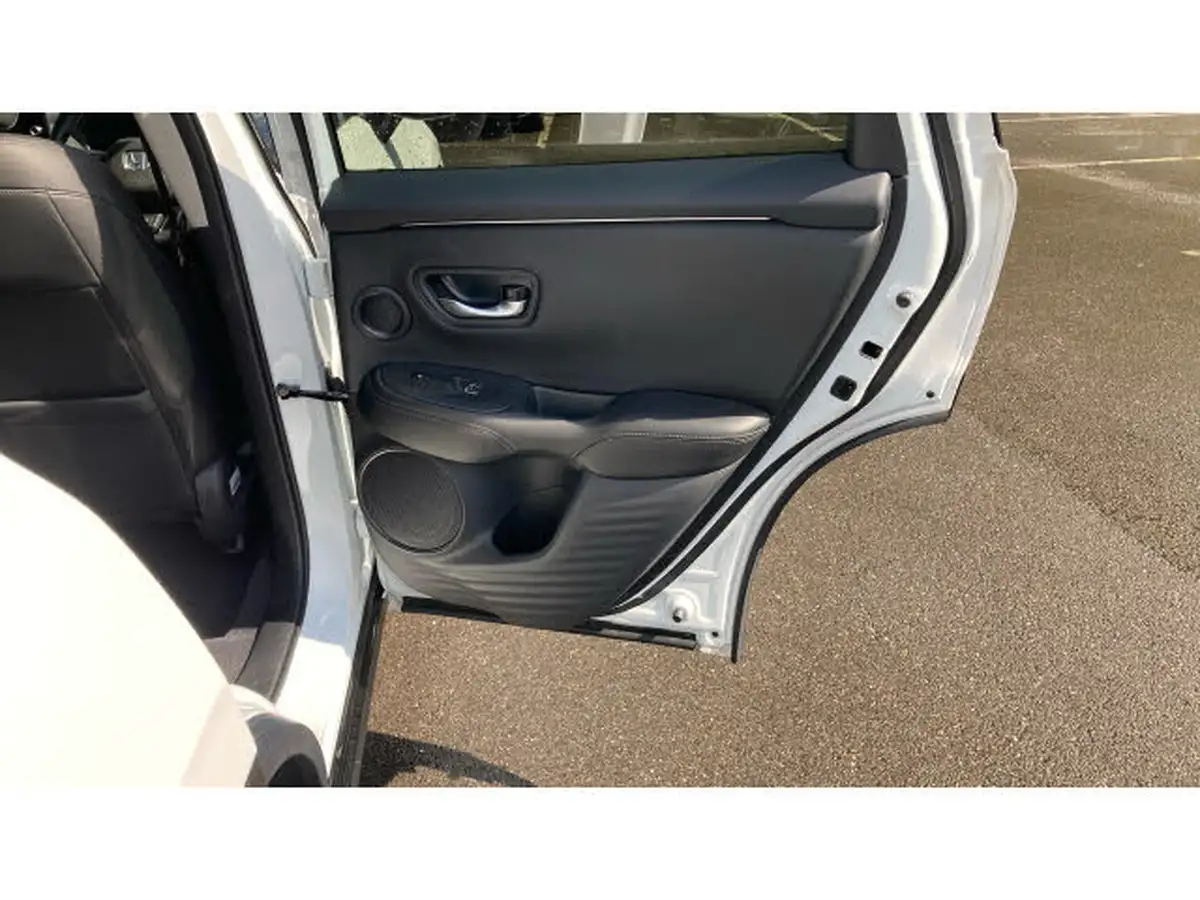 2024-honda-zr-v-20-i-mmd-advance-big-30