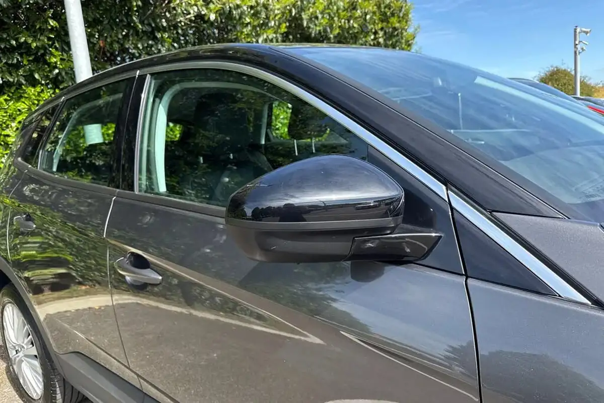 2019-vauxhall-grandland-x-15td-sport-nav-big-27