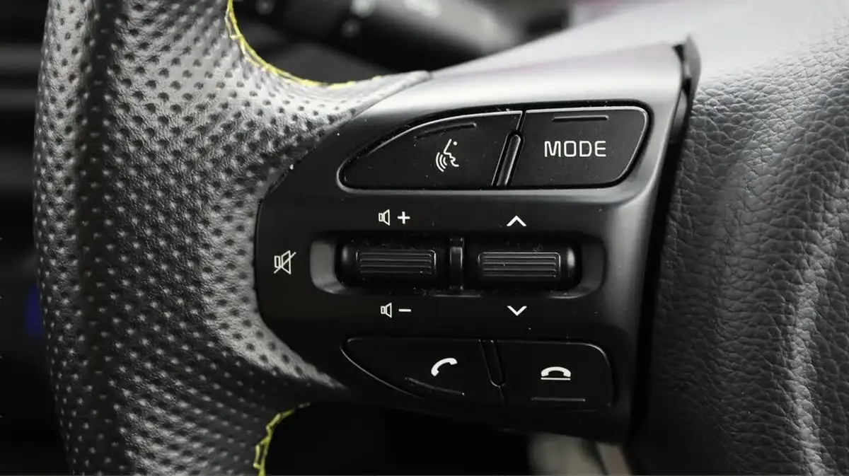 2022-kia-picanto-10-x-line-auto-seq-big-22