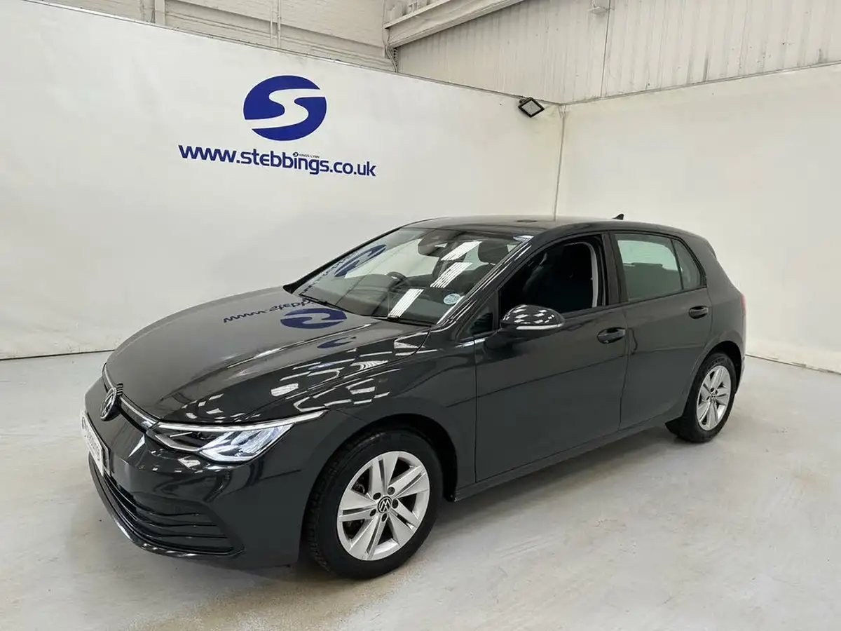 2020-volkswagen-golf-20tdi-life-hatchback-big-3