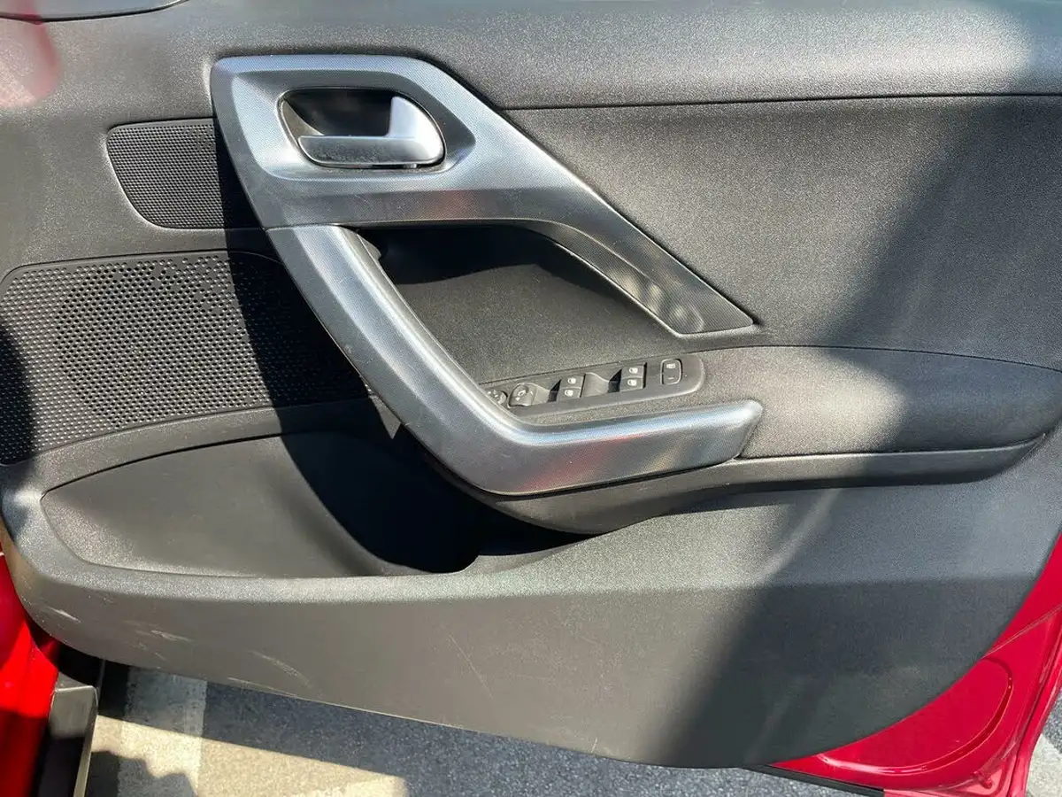 2019-peugeot-2008-suv-12-puretech-allure-82bhp-big-28