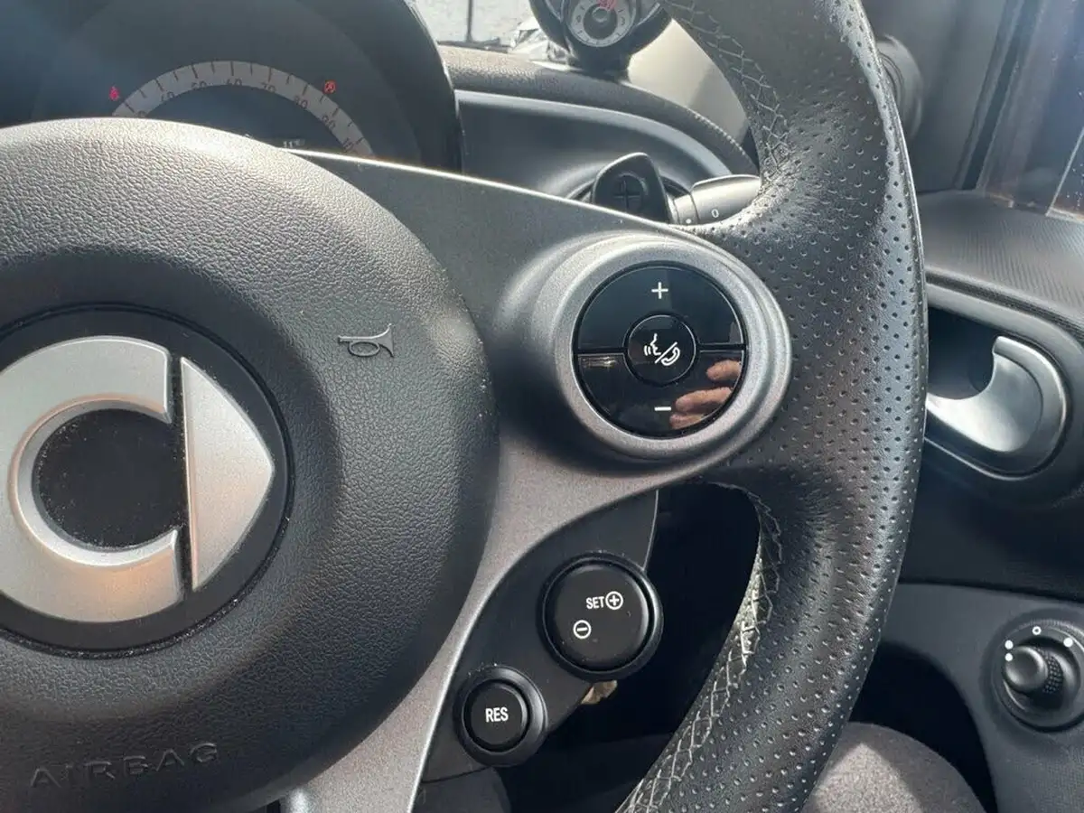 2017-smart-forfour-09-prime-sport-89bhp-premium-plusss-twinamic-big-18