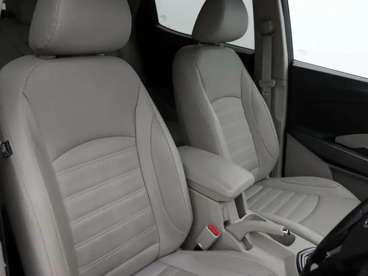2022-kgm-ssangyong-tivoli-15-ultimate-auto-big-8