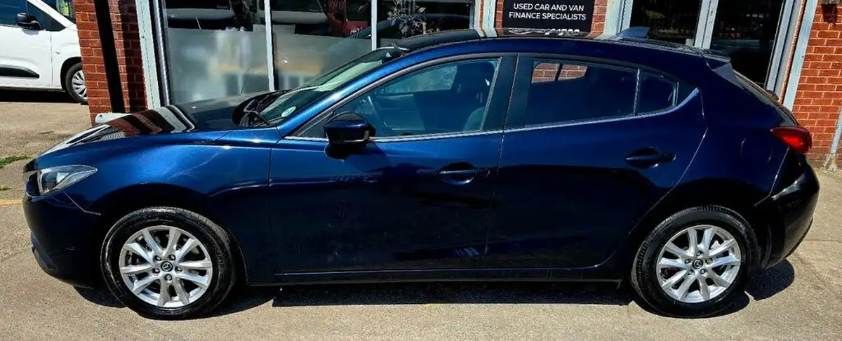2014-mazda-mazda3-22td-se-hatchback-5d-big-2