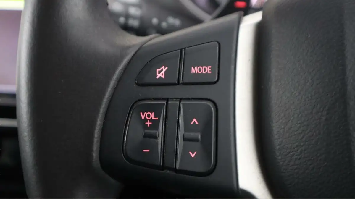 2020-suzuki-vitara-14-boosterjet-sz-t-140ps-auto-big-24