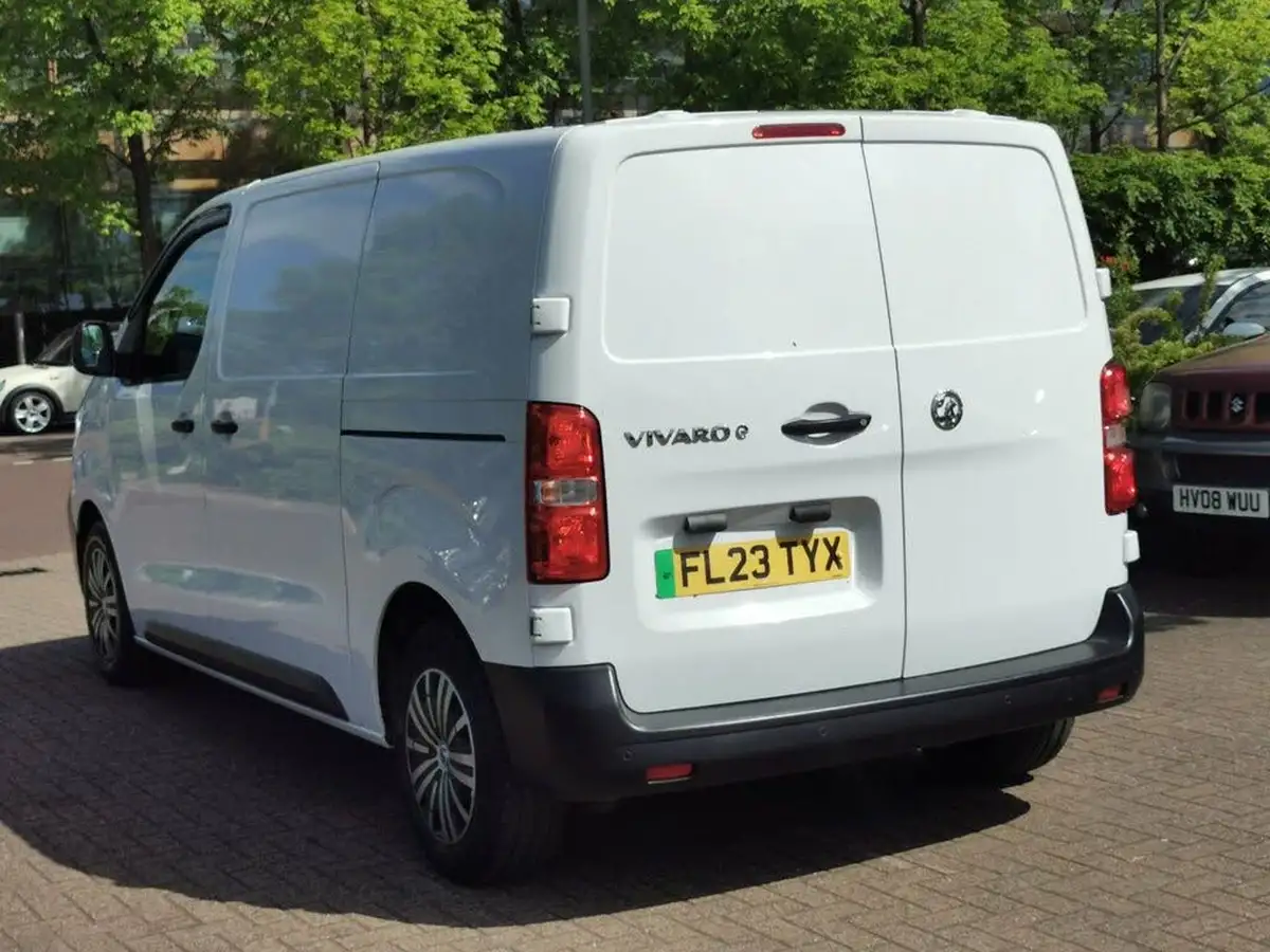 2023-vauxhall-vivaro-e-3100-75kwh-l1h1-prime-panel-van-big-3