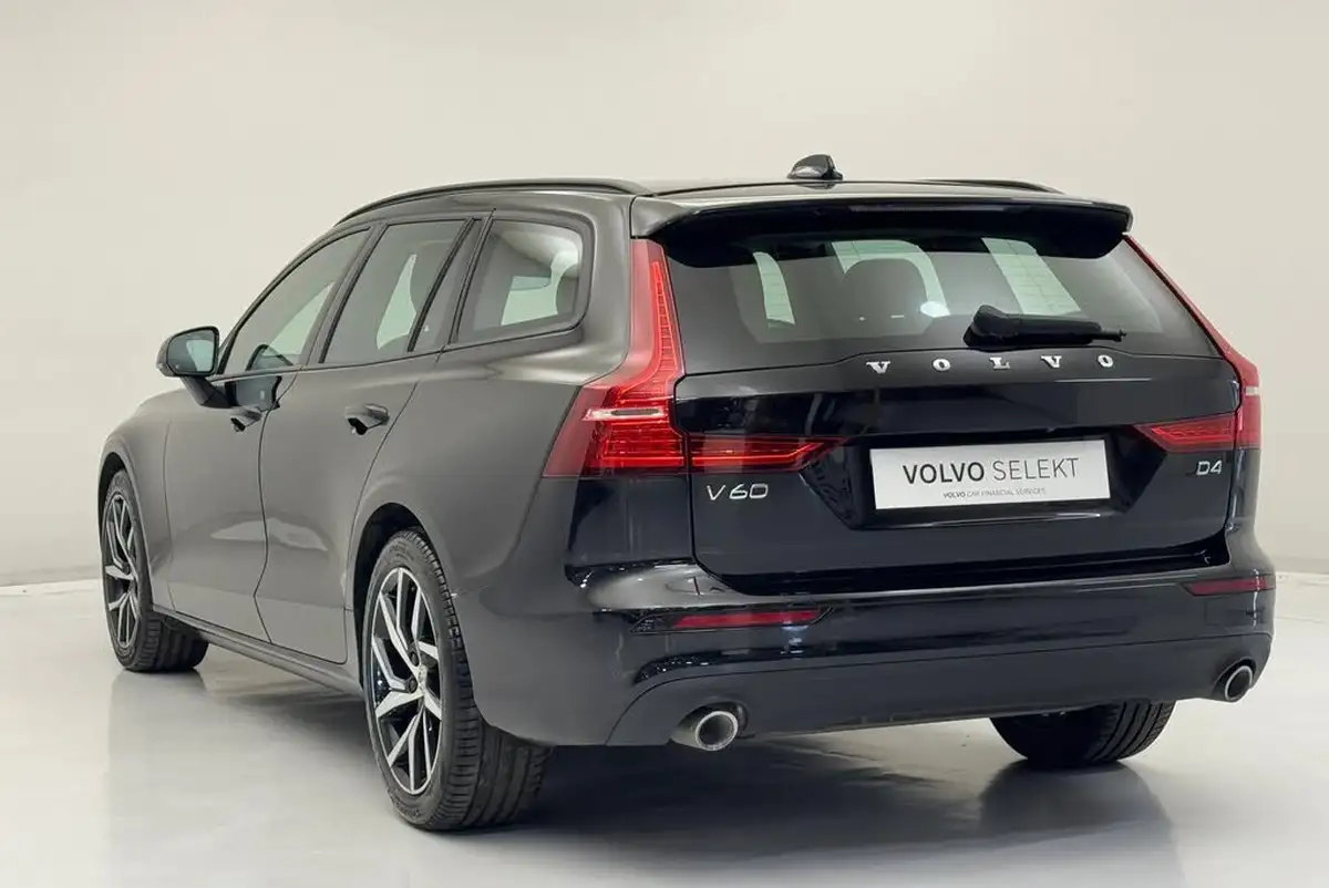 2020-volvo-v60-20td-d4-momentum-plus-geartronic-big-13