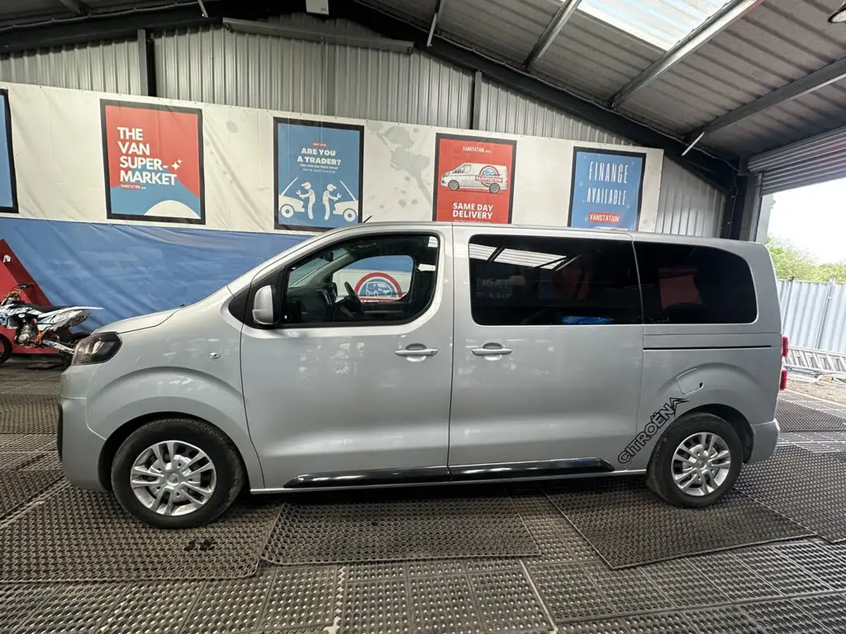 2018-citroen-spacetourer-16bluehdi-business-m-95ps-etg6-big-20