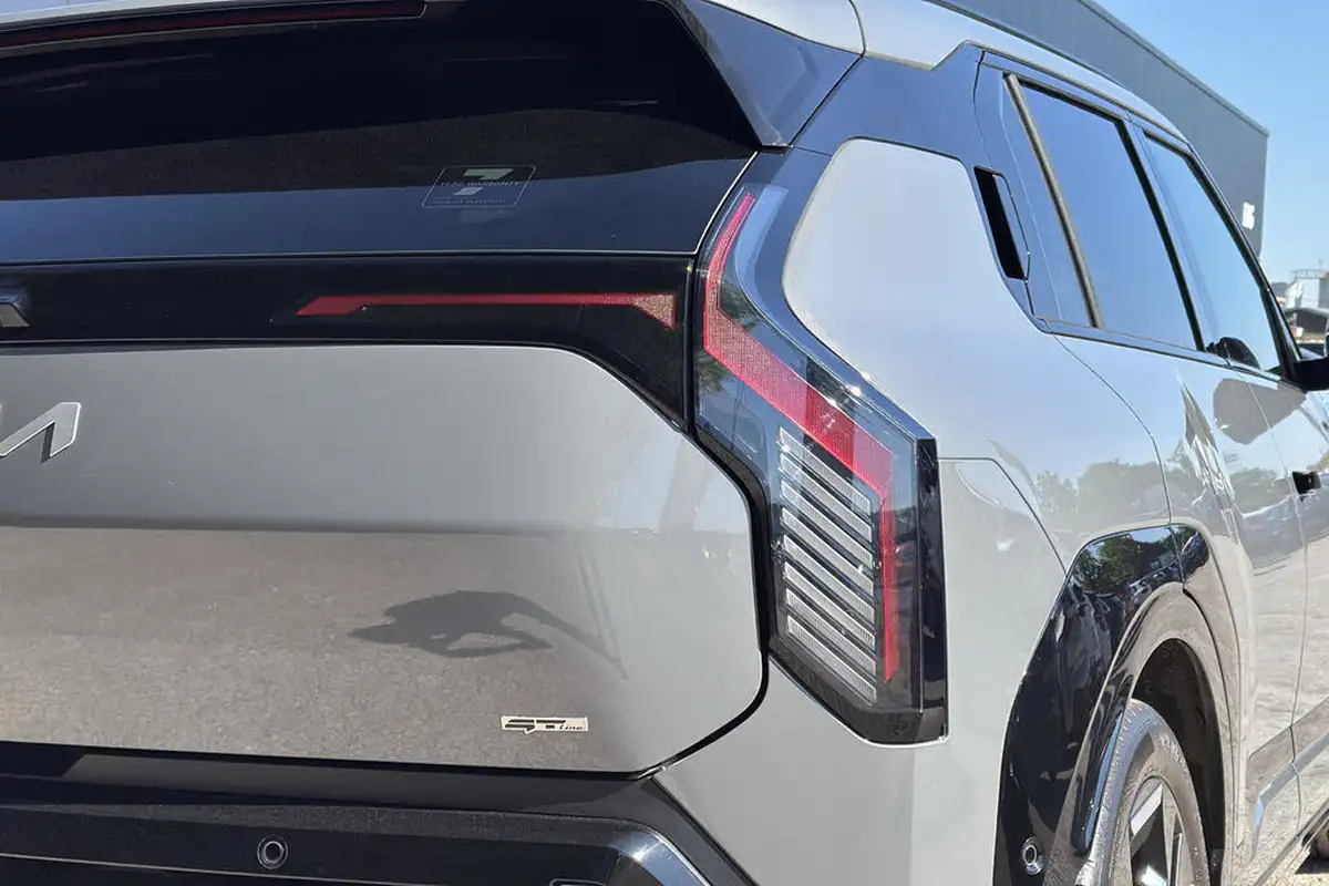 2024-kia-ev3-e-gt-line-s-big-26