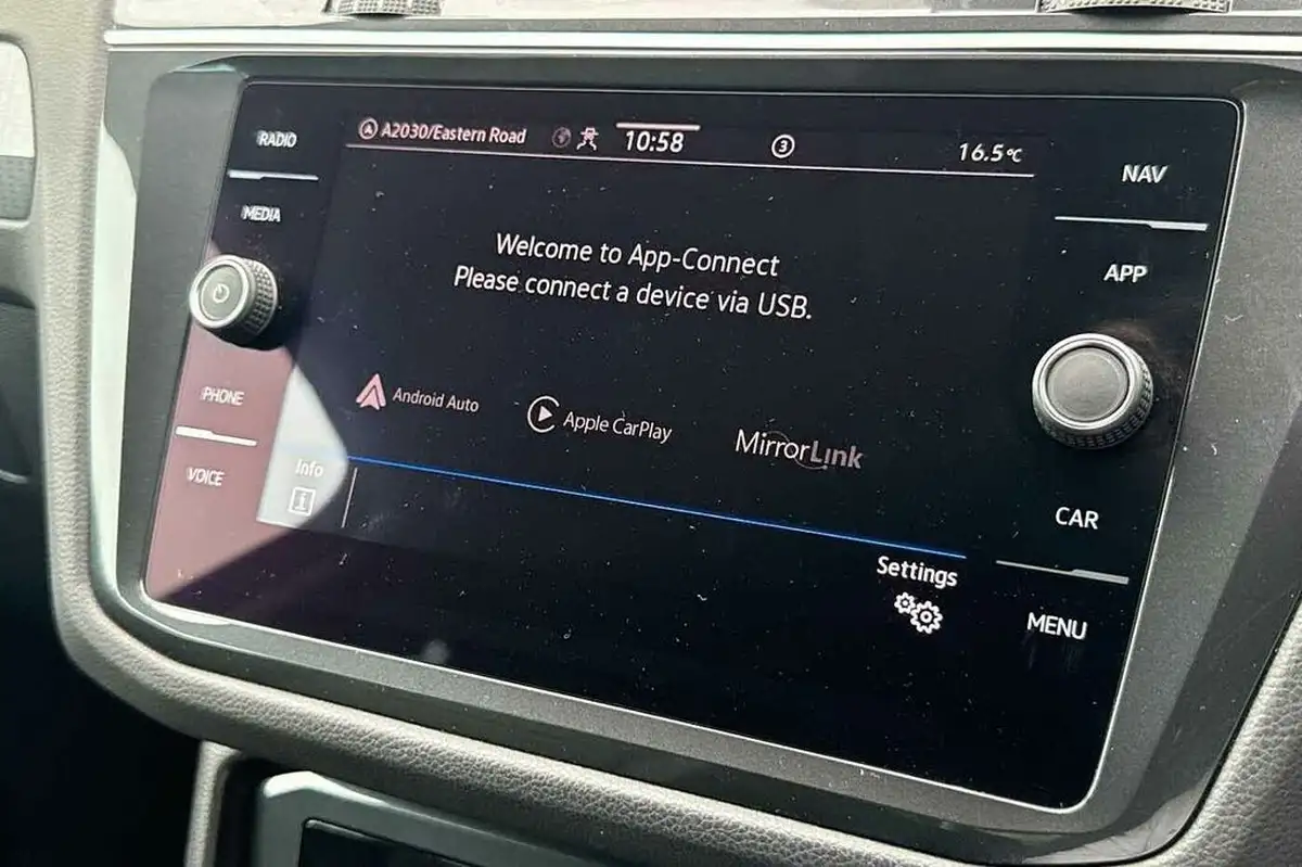 2021-volkswagen-tiguan-15-tsi-life-150ps-dsg-big-30