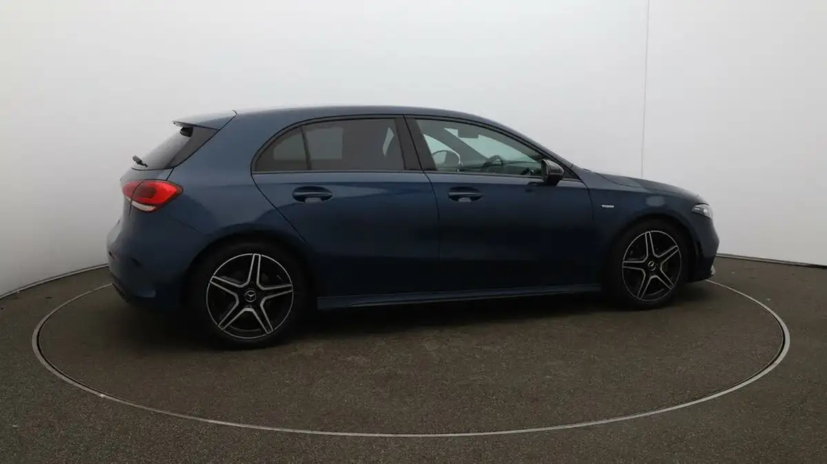 2022-mercedes-benz-a-class-13-a200-amg-line-executive-edition-hatchback-5d-7g-dct-big-50