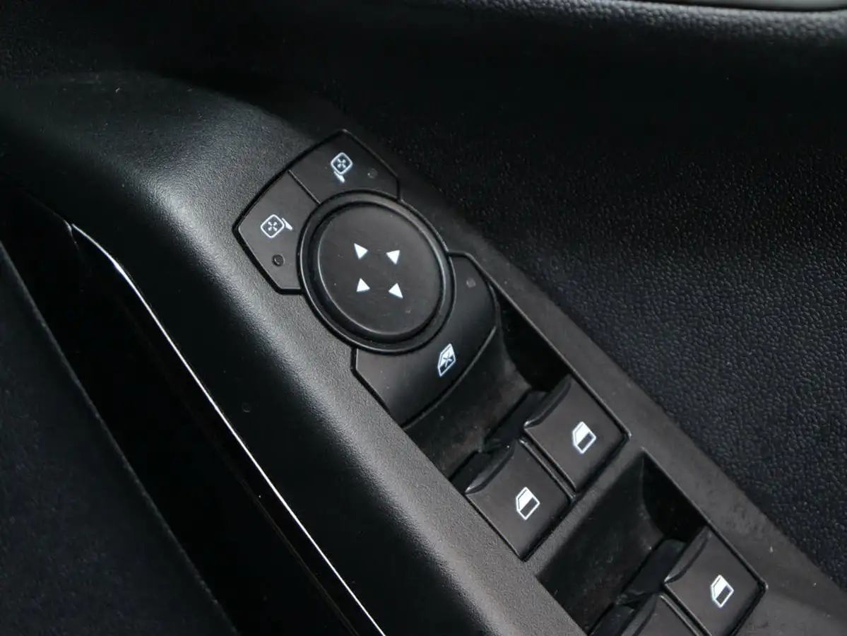 2022-ford-fiesta-10t-st-line-125ps-hybrid-mhev-5d-big-35