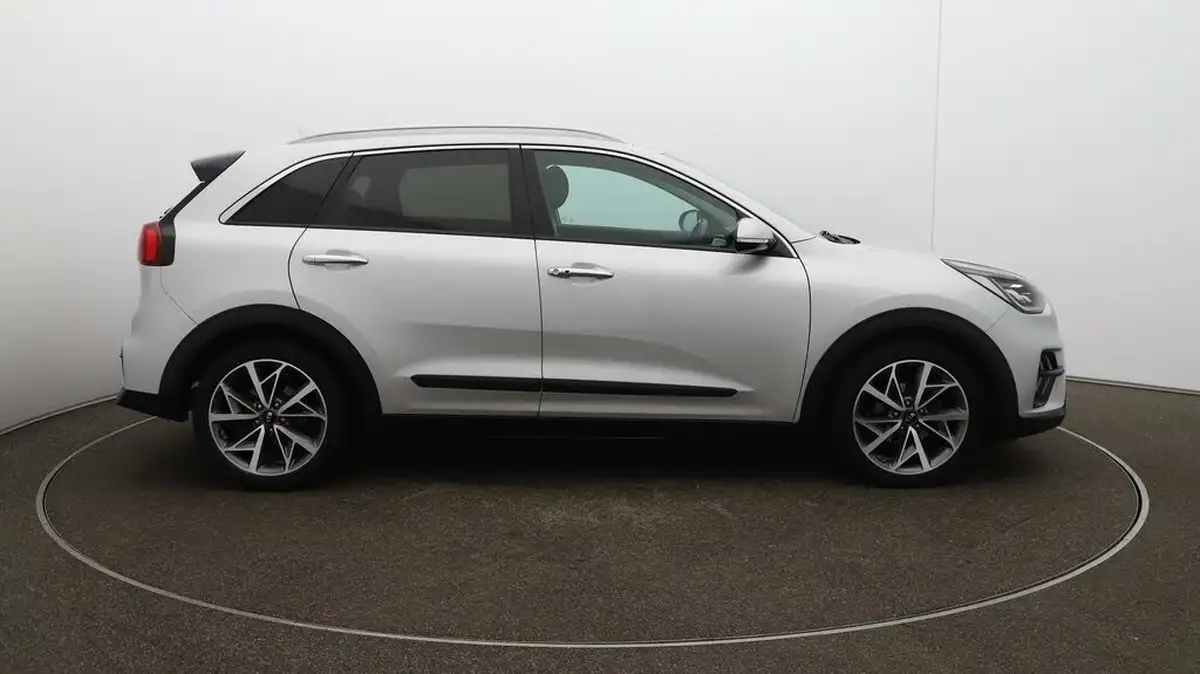 2021-kia-niro-16-gdi-4-156kwh-big-35