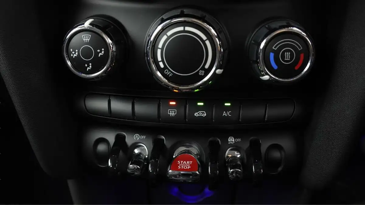 2020-mini-cooper-15-one-classic-5d-auto-big-11