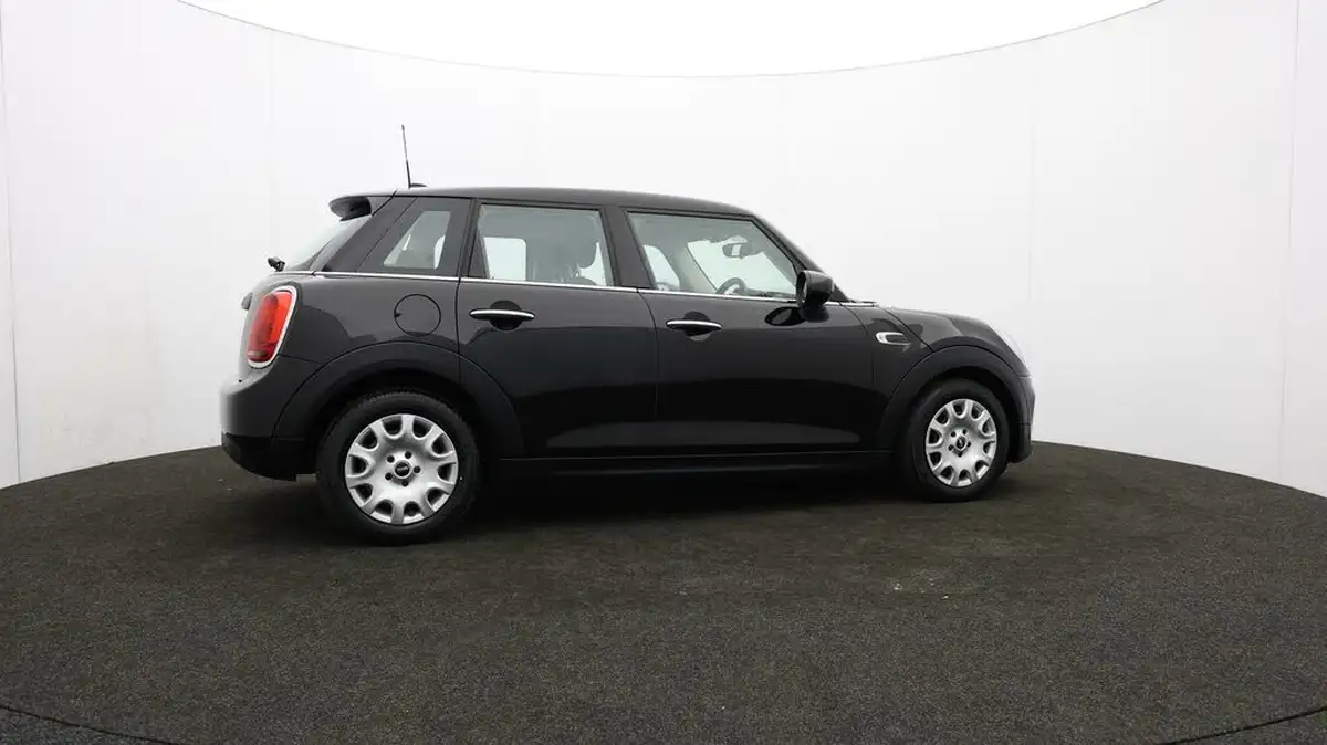 2020-mini-cooper-15-one-classic-5d-auto-big-35