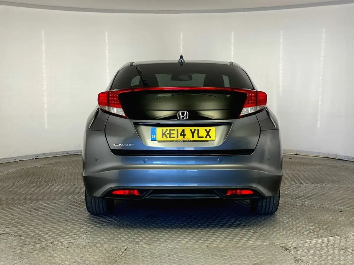 2014-honda-civic-18-sr-hatchback-big-5