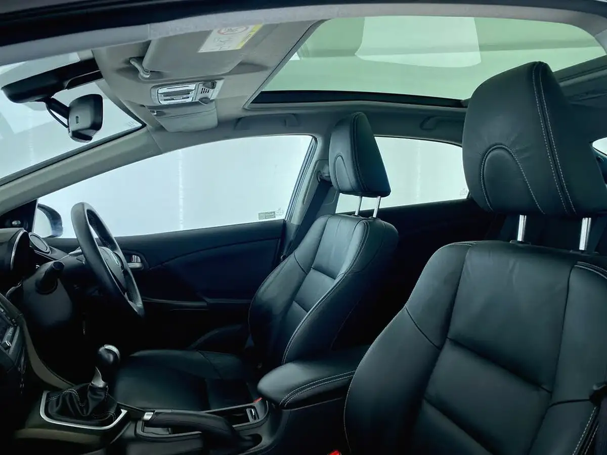 2014-honda-civic-18-sr-hatchback-big-29