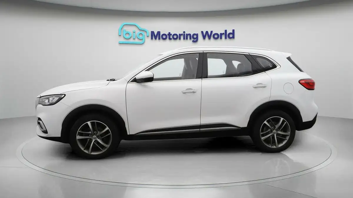 2022-mg-hs-15t-gdi-exclusive-162ps-big-4
