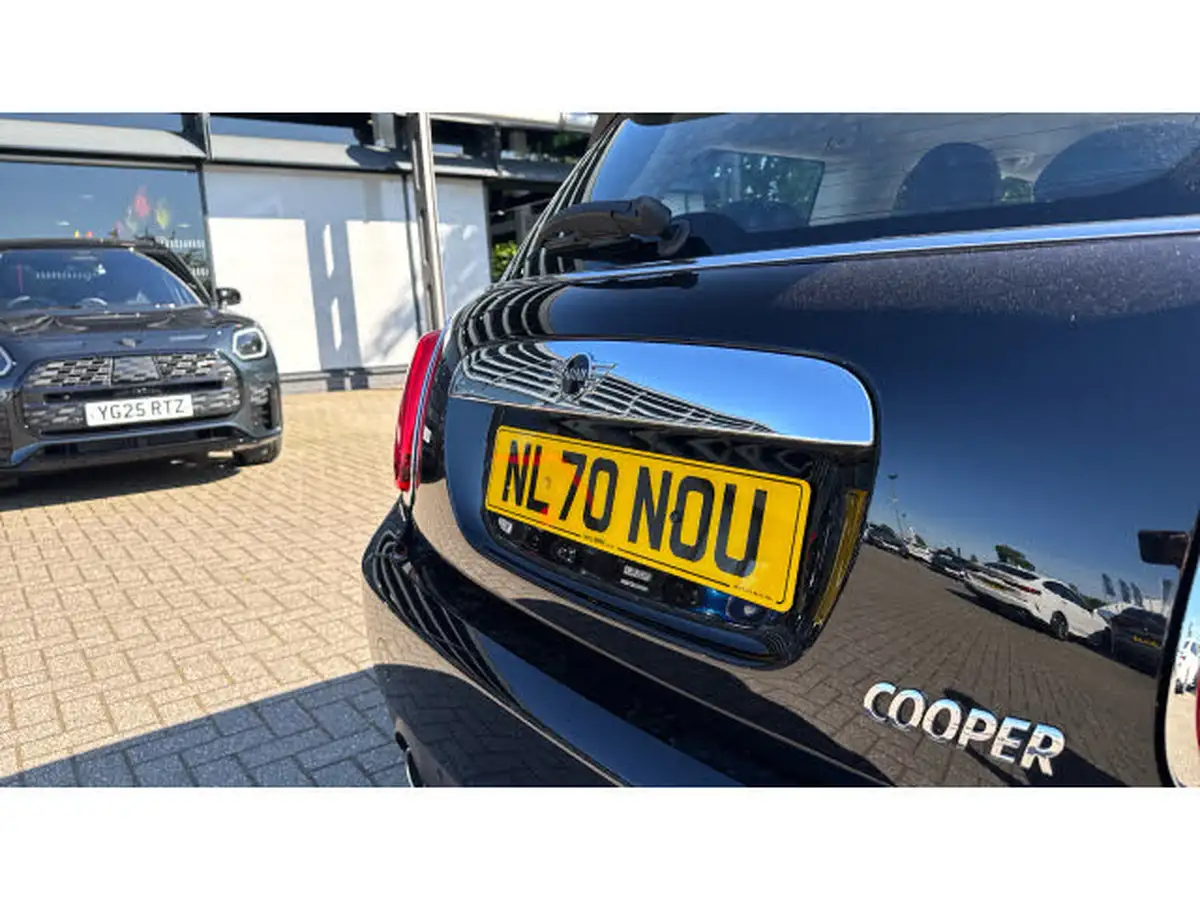 2020-mini-cooper-15-cooper-exclusive-hatchback-3d-auto-big-43