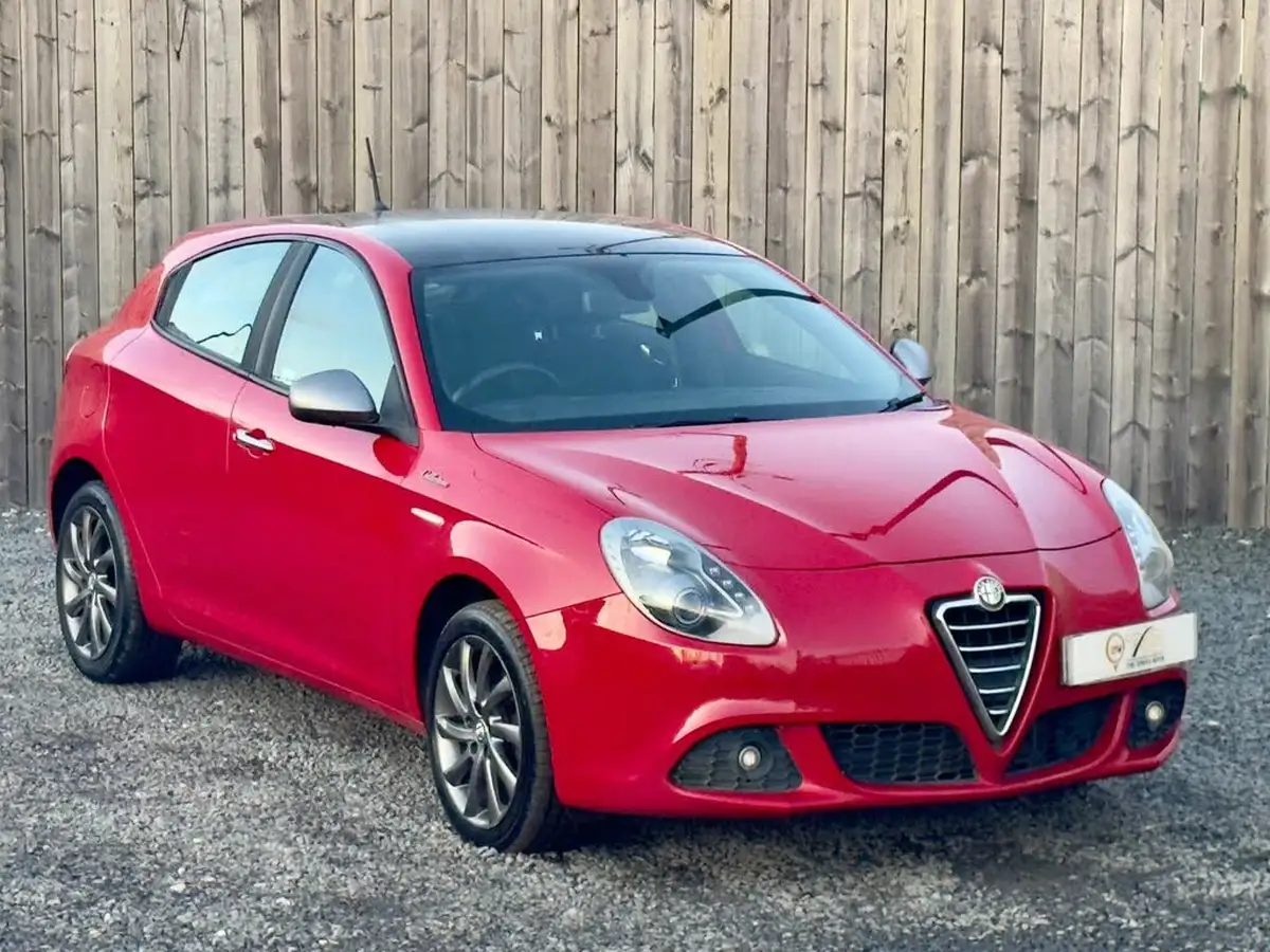 2013-alfa-romeo-giulietta-14-collezione-120bhp-big-12