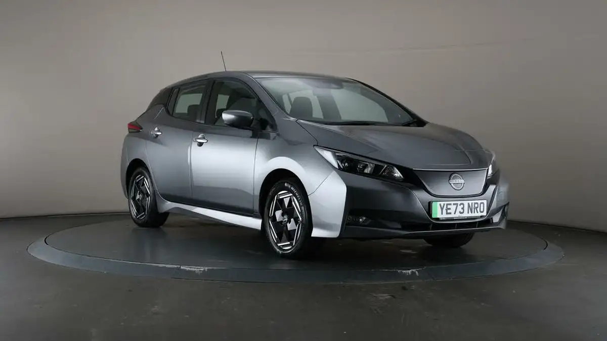 2023-nissan-leaf-e-acenta-39kwh-big-50