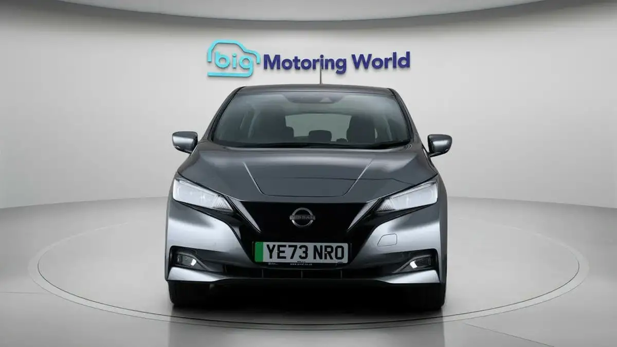 2023-nissan-leaf-e-acenta-39kwh-big-2