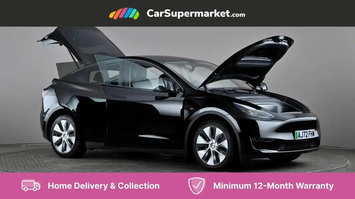 2022-tesla-model-y-e-long-range-big-6