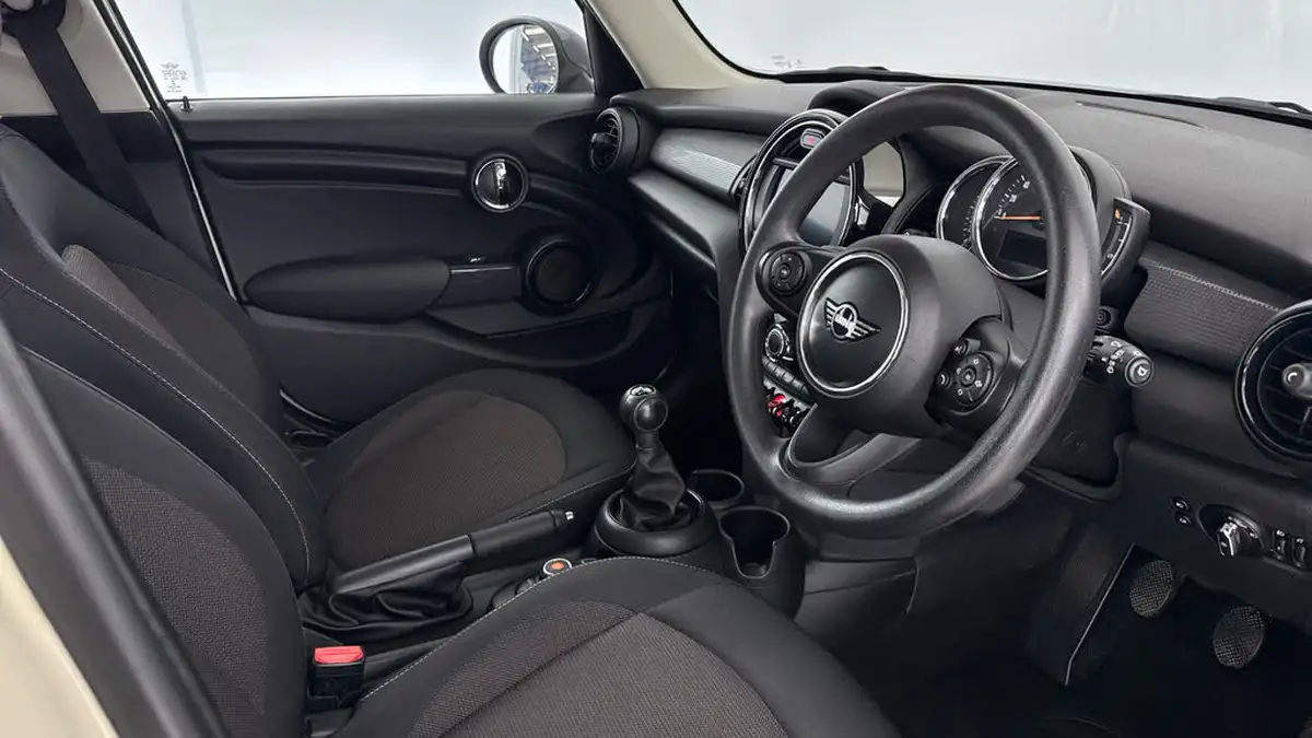 2018-mini-cooper-15-cooper-series-ii-ss-hatchback-5d-big-9