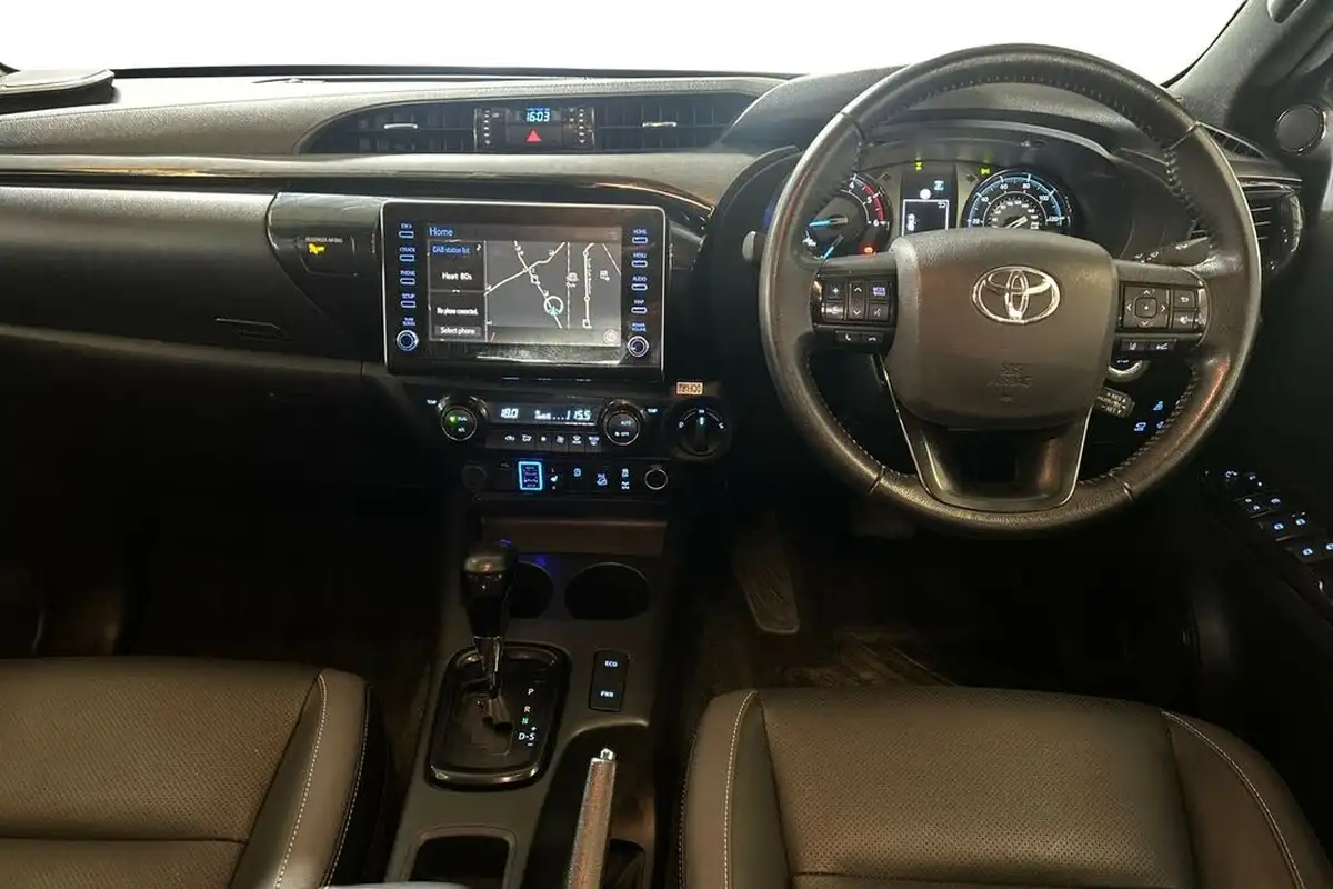 2022-toyota-hi-lux-28d-4d-invincible-x-204hpeu6d-2755cc-auto-big-4