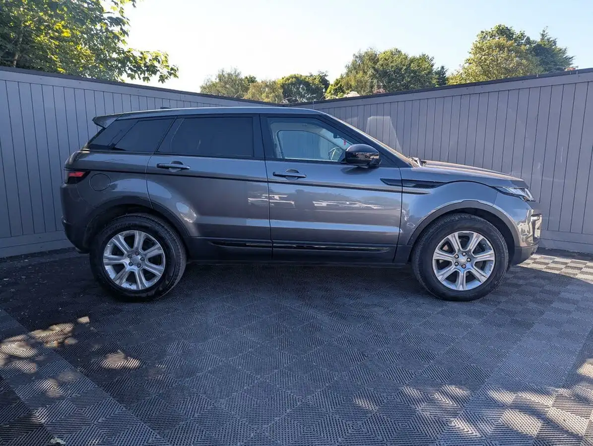 2016-land-rover-range-rover-evoque-20td4-se-tech-ss-hatchback-5d-big-4