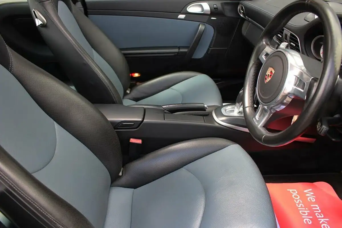 2010-porsche-911-38-turbo-s-coupe-big-9