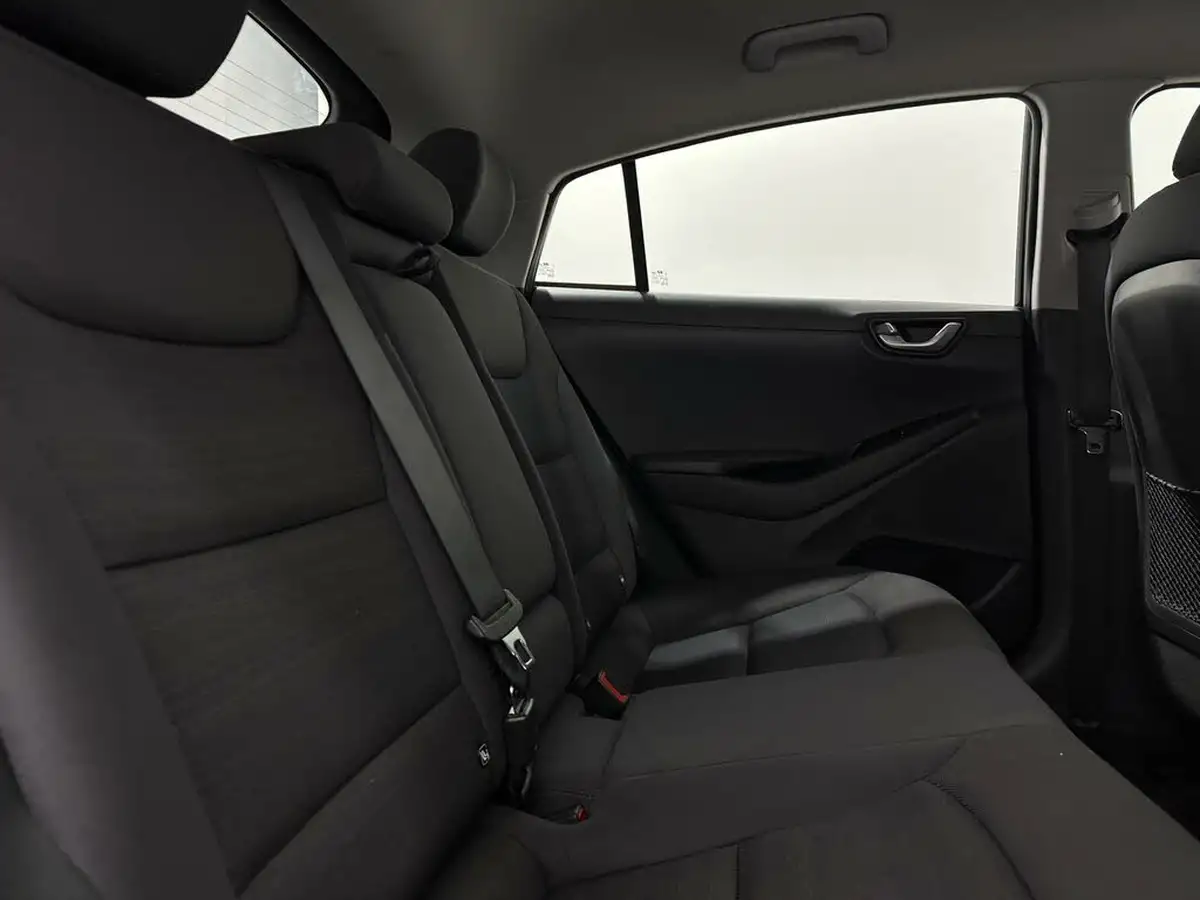 2018-hyundai-ioniq-16-gdi-se-hybrid-big-38
