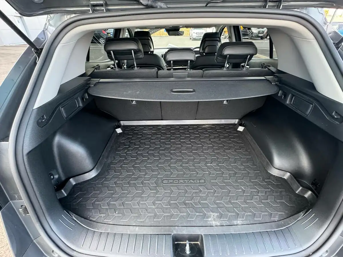2023-kia-sportage-16-t-gdi-3-226bhp-hev-auto-big-10