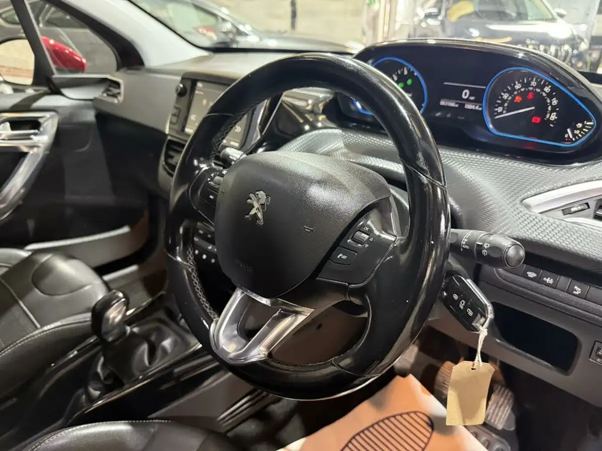 2018-peugeot-2008-suv-12-puretech-allure-82bhp-big-21