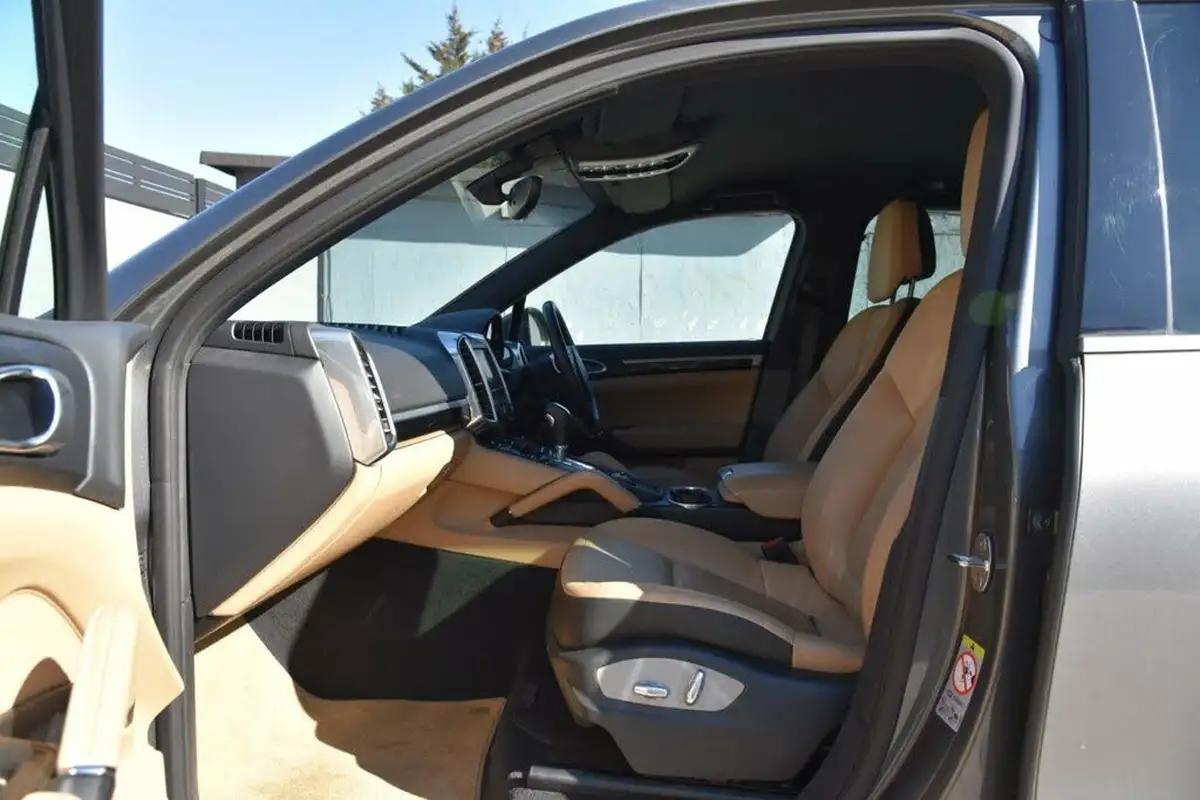 2014-porsche-cayenne-30td-platinum-edition-big-24