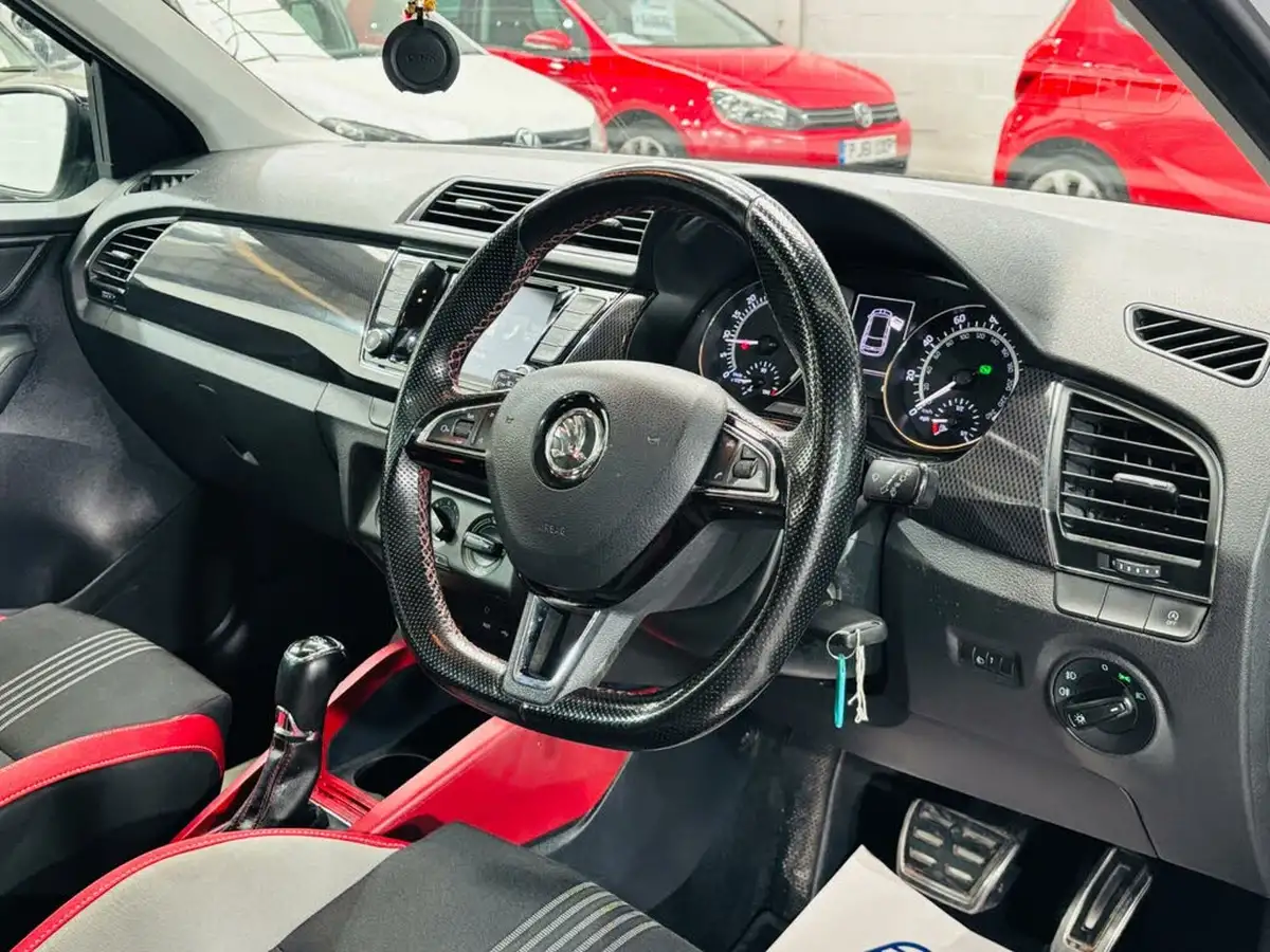 2016-skoda-fabia-14tdi-monte-carlo-90ps-estate-dsg-big-11