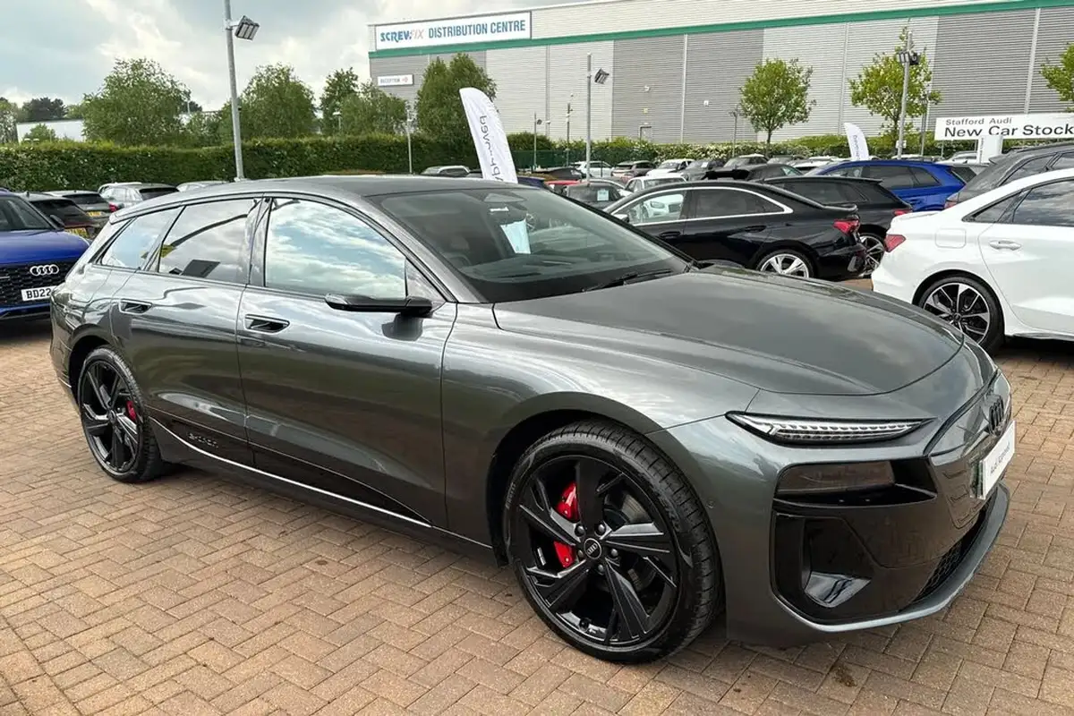 2025-audi-a6-e-tron-e-launch-edition-big-23