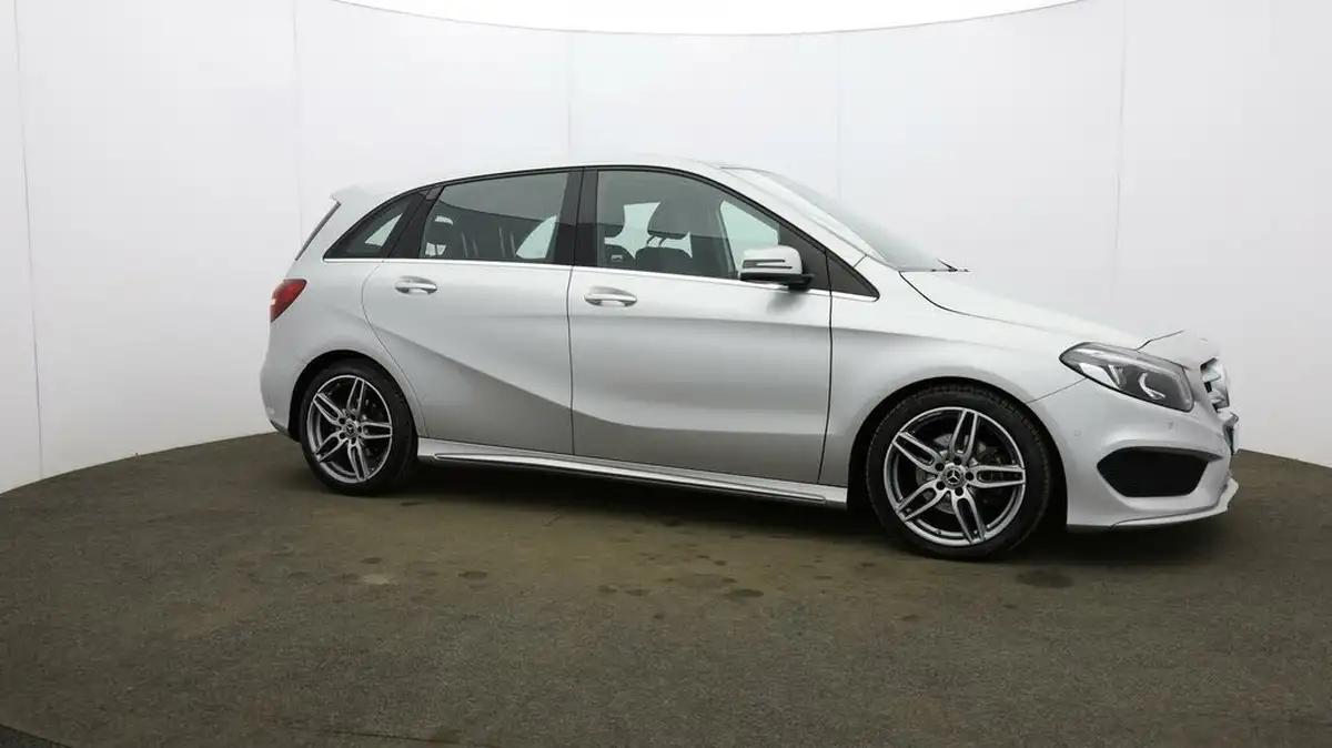 2018-mercedes-benz-b-class-16-b200-amg-line-156ps-premium-plusss-7g-dct-big-48