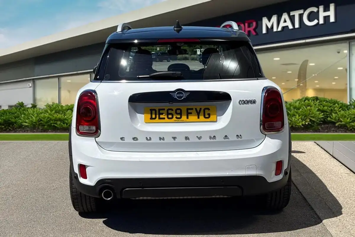 2019-mini-countryman-15-cooper-classic-big-3