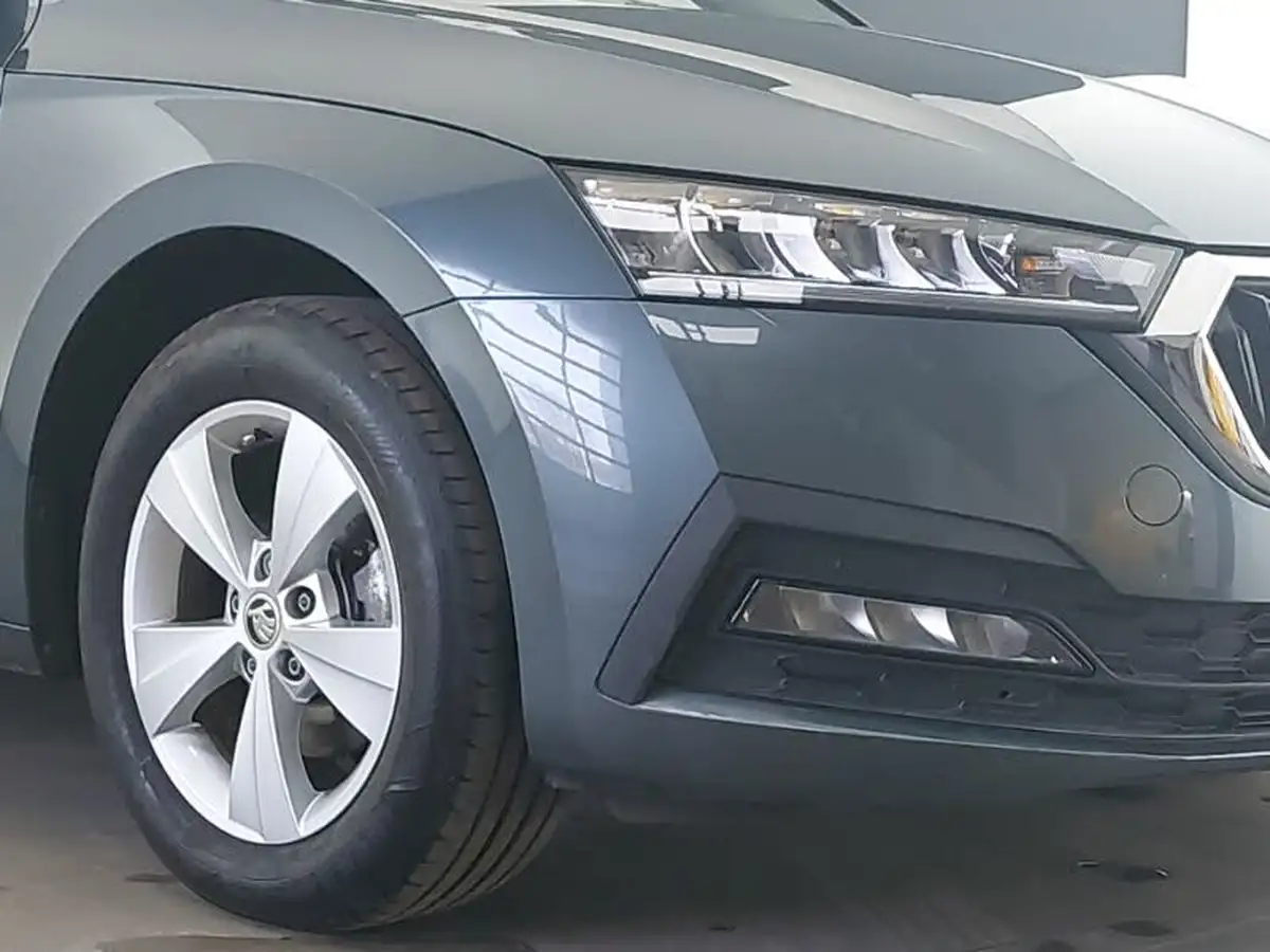 2020-skoda-octavia-15-tsi-se-first-edition-hatchback-big-8