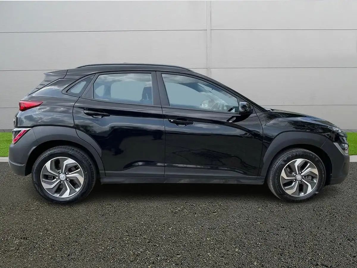 2023-hyundai-kona-16-gdi-se-connect-big-7
