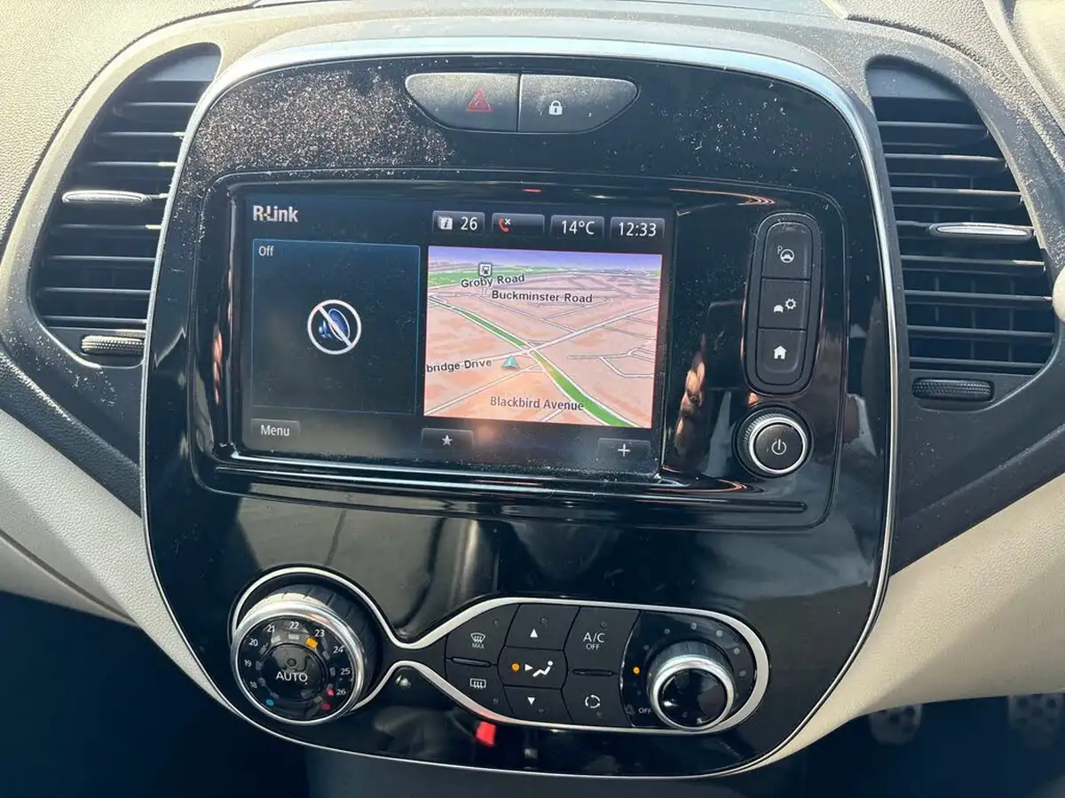 2018-renault-captur-09-tce-gt-line-big-23