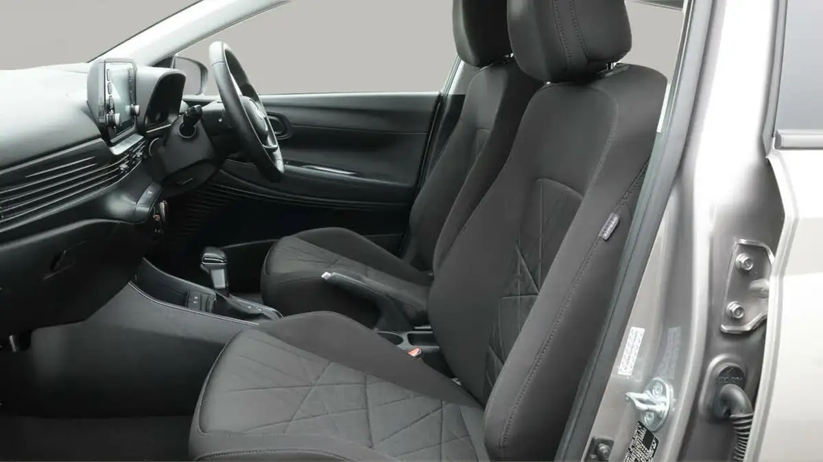 2022-hyundai-bayon-10-t-gdi-se-connect-dct-big-14