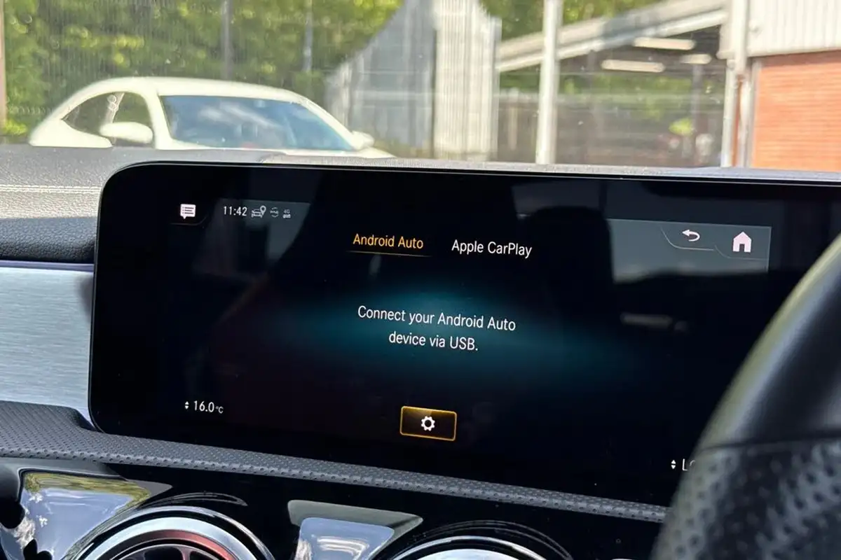 2021-mercedes-benz-cla-13-cla-180-amg-line-premium-plus-coupe-4d-big-47