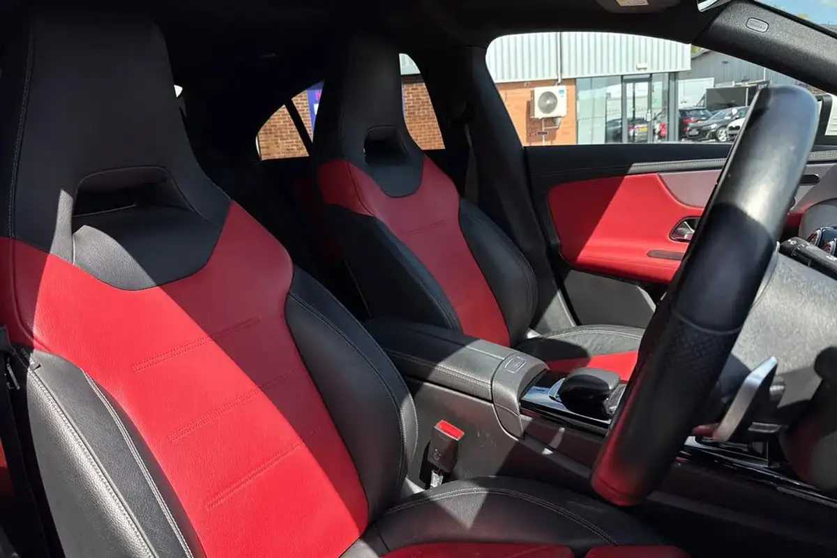 2021-mercedes-benz-cla-13-cla-180-amg-line-premium-plus-coupe-4d-big-23
