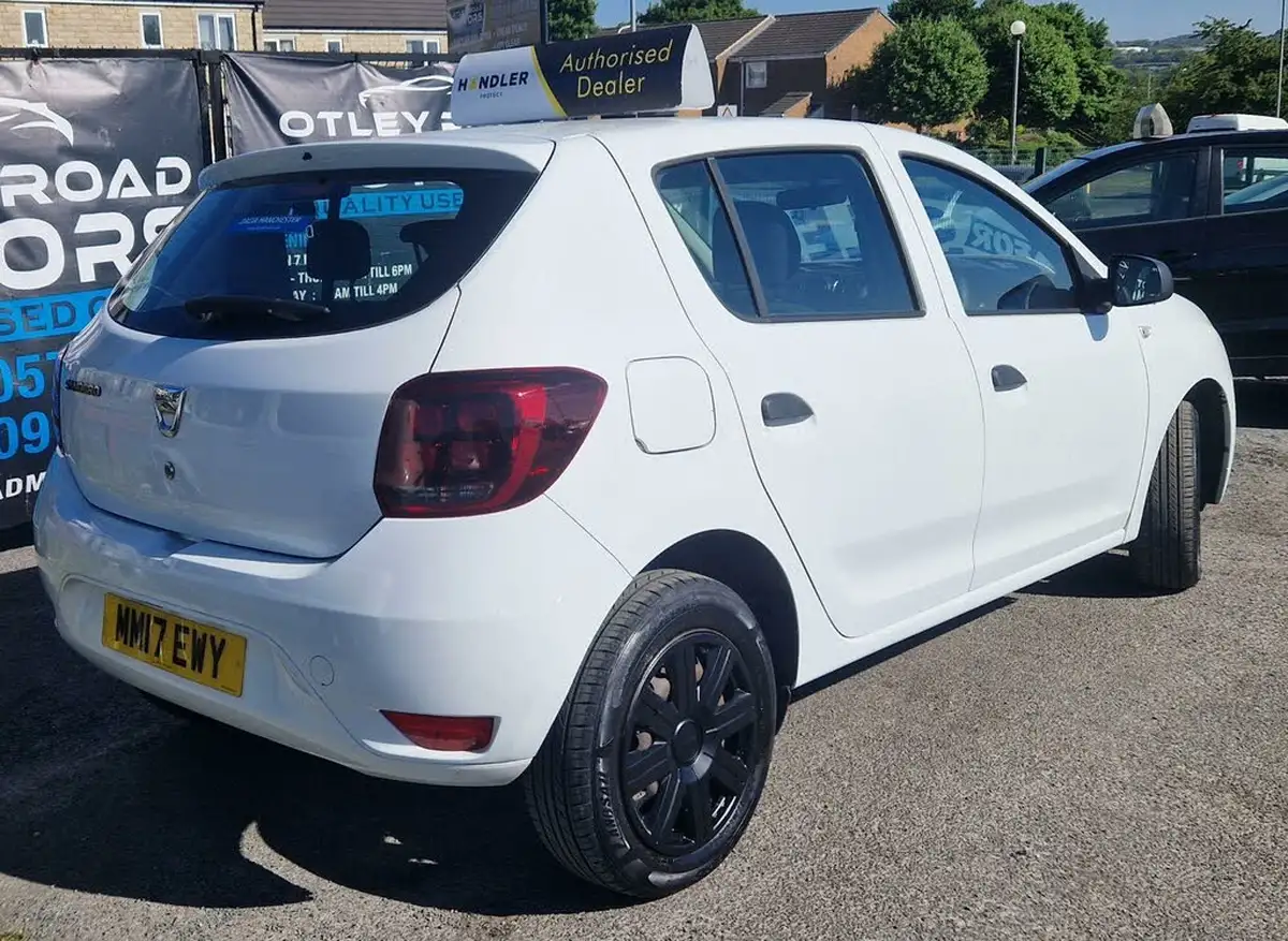 2017-dacia-sandero-10-sce-ambiance-big-51