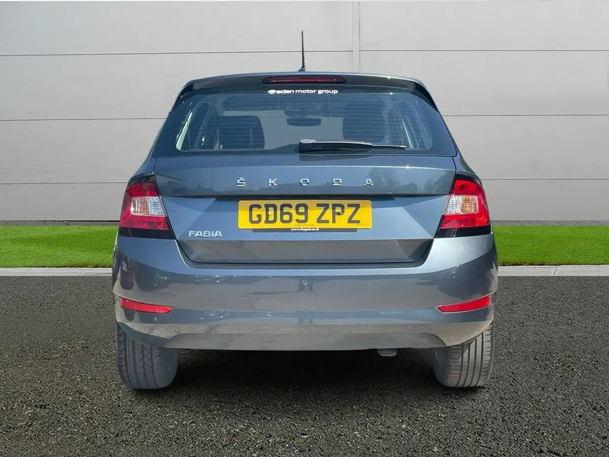2020-skoda-fabia-10-tsi-se-l-95ps-hatchback-big-5