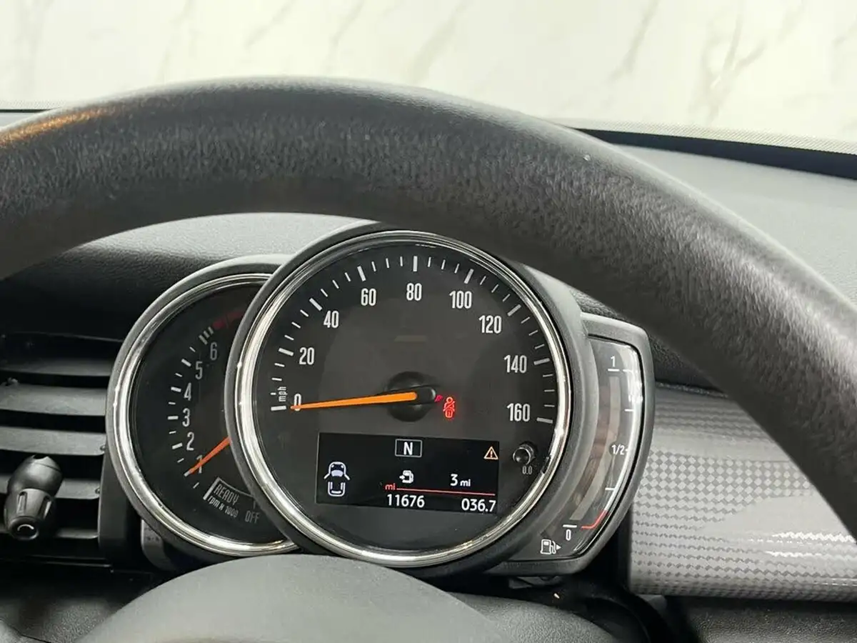 2020-mini-cooper-15-cooper-classic-nav-hatchback-3d-big-23