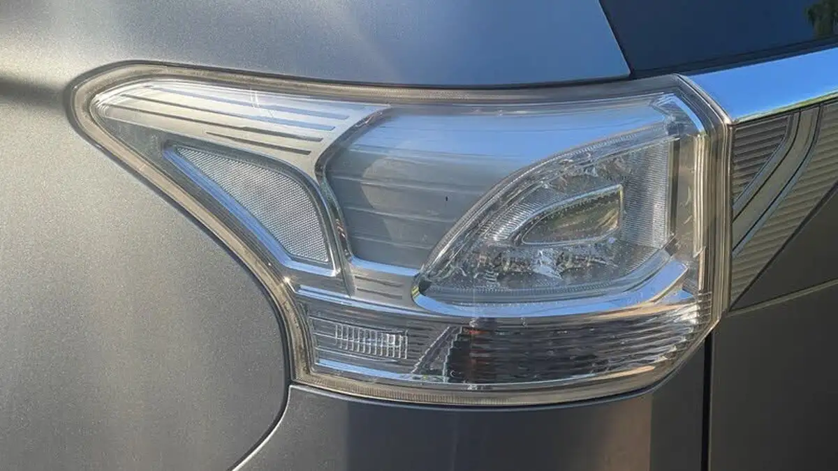 2014-mitsubishi-outlander-20-gx4h-big-32