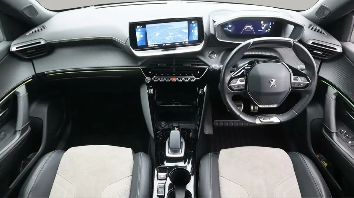 2021-peugeot-2008-suv-e-gt-premium-big-13